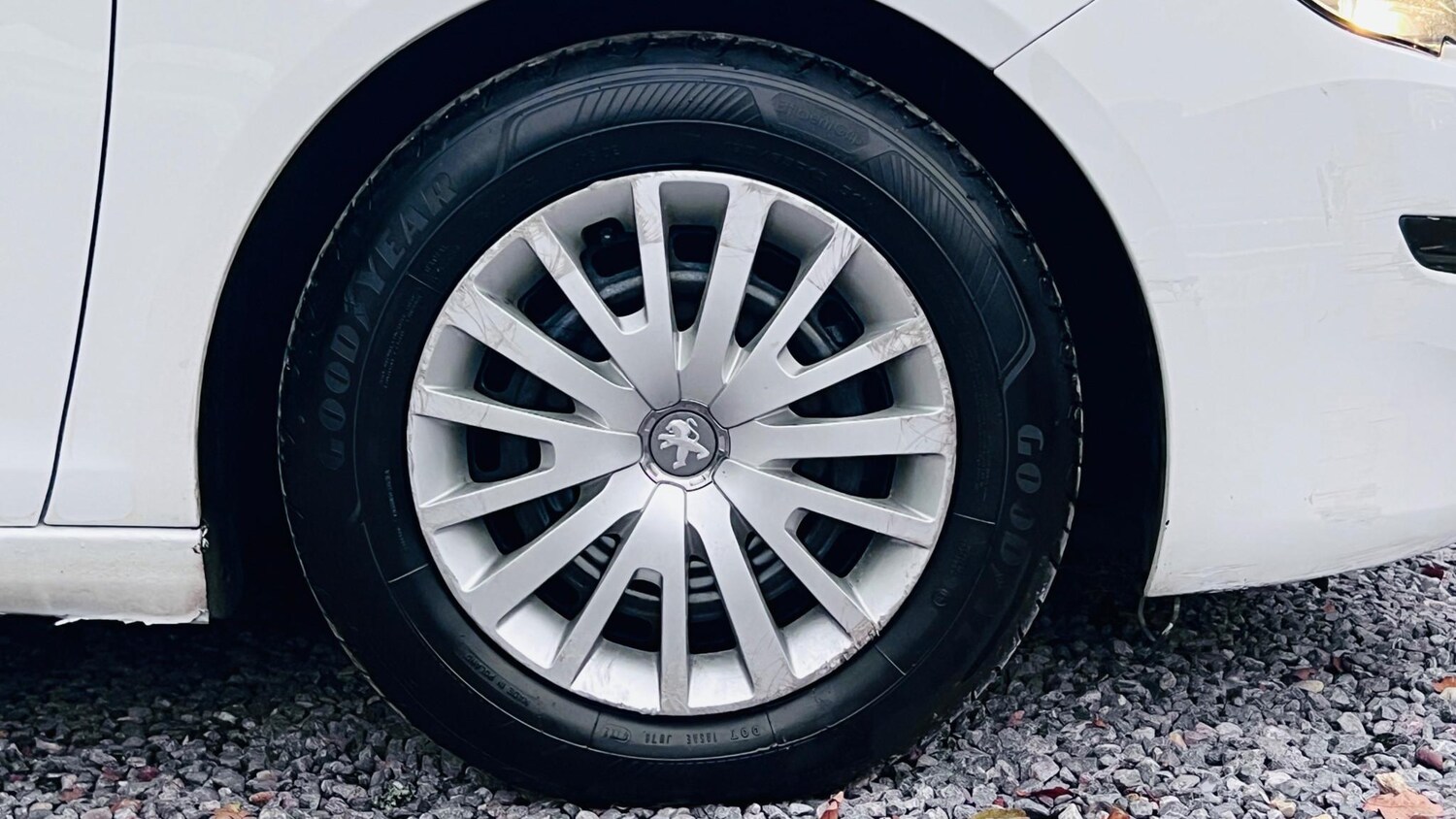 Used Peugeot 308 2015 for sale - 77363336: Photo 20