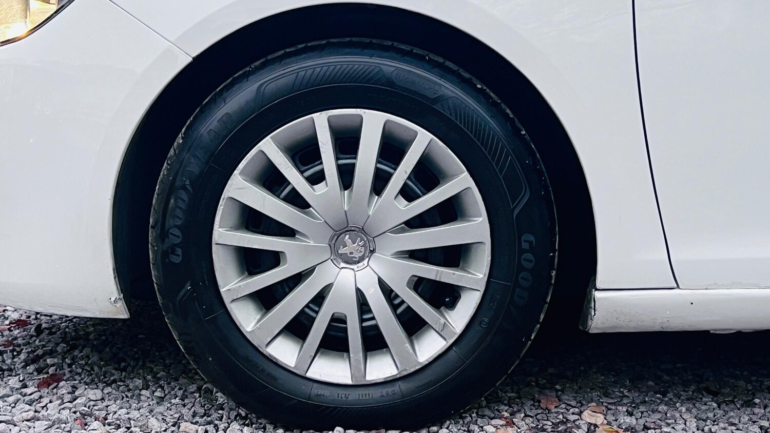 Used Peugeot 308 2015 for sale - 77363336: Photo 22