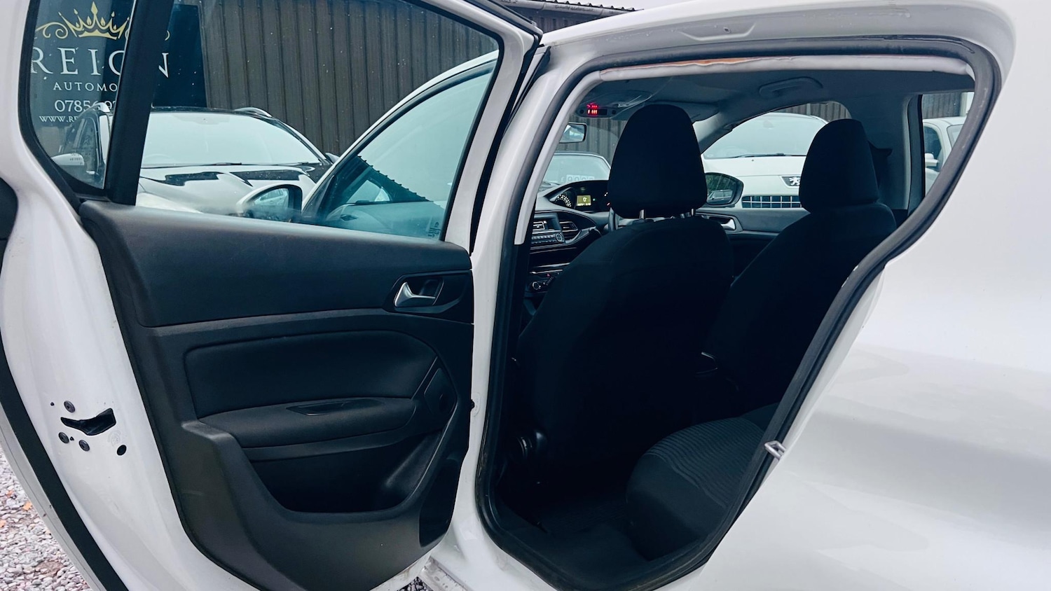 Used Peugeot 308 2015 for sale - 77363336: Photo 27