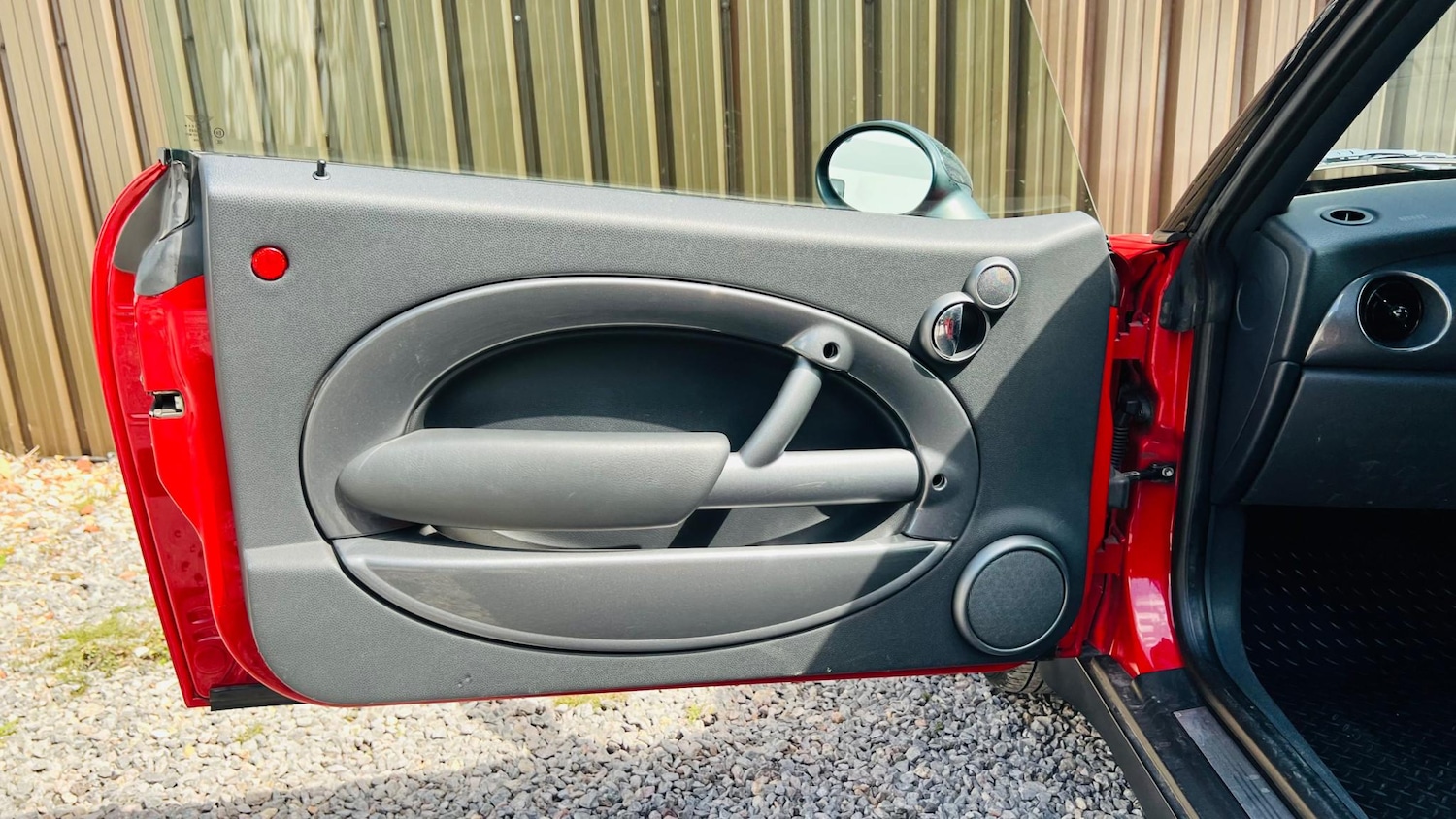 Used MINI Convertible 2005 for sale - 77149585: Photo 11