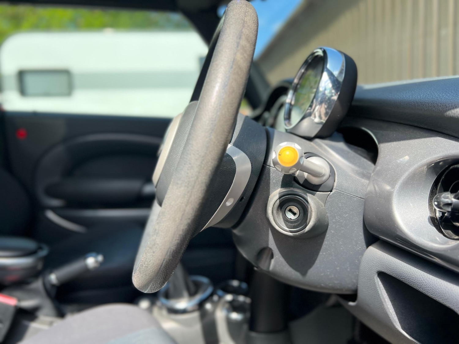 Used MINI Convertible 2005 for sale - 77149585: Photo 13