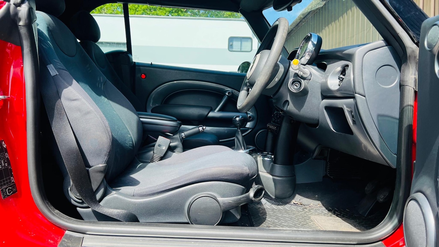 Used MINI Convertible 2005 for sale - 77149585: Photo 15