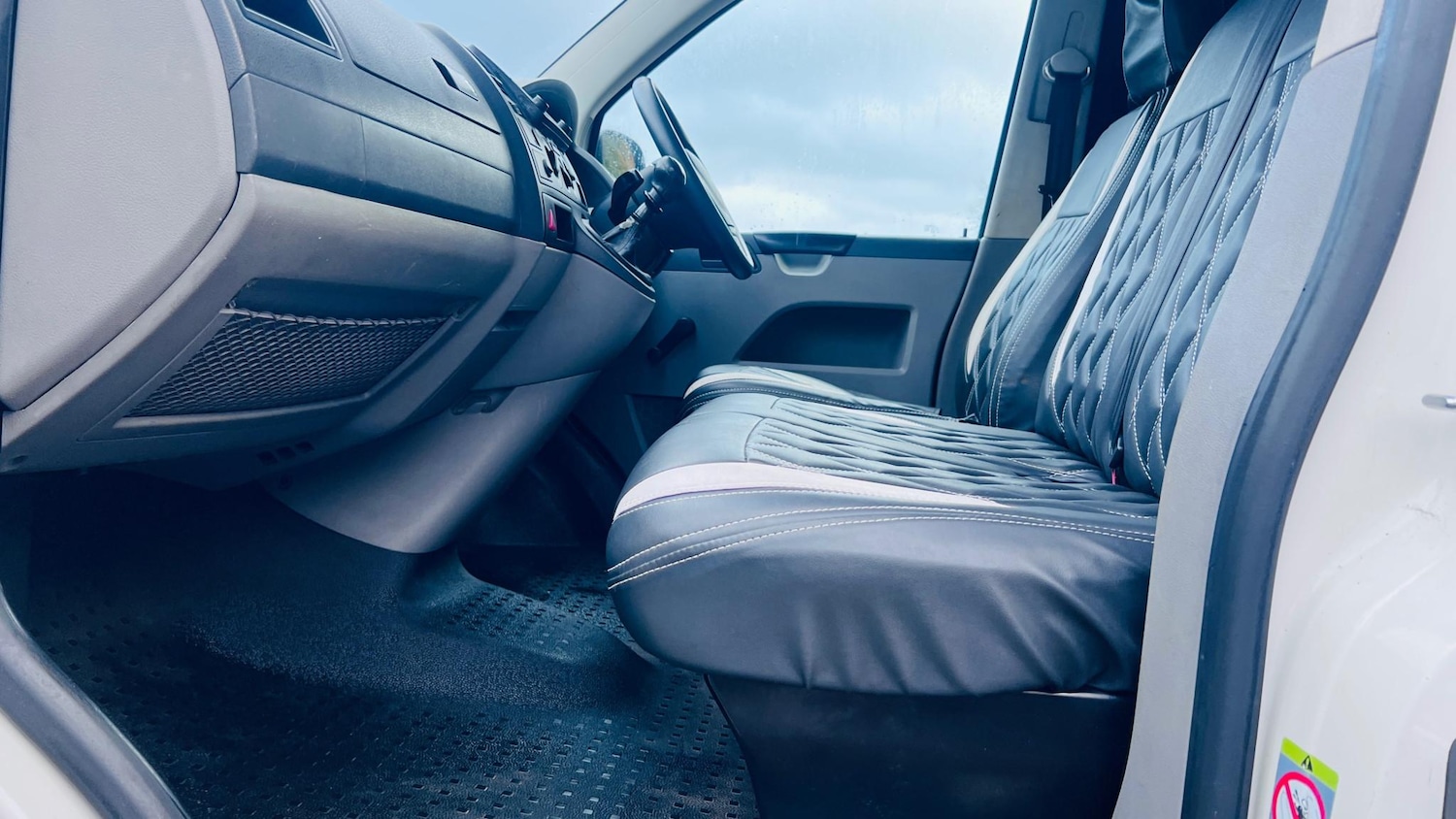 Used Volkswagen Transporter 2006 for sale - 77149574: Photo 36