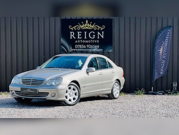 Used Mercedes-Benz C-Class 2004 for sale - 75121876: Photo