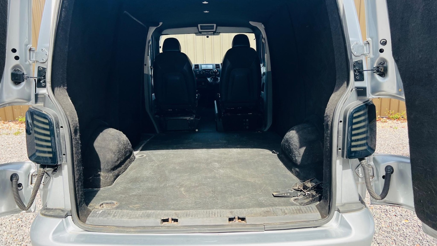 Used Volkswagen Transporter 2008 for sale - 77149572: Photo 45