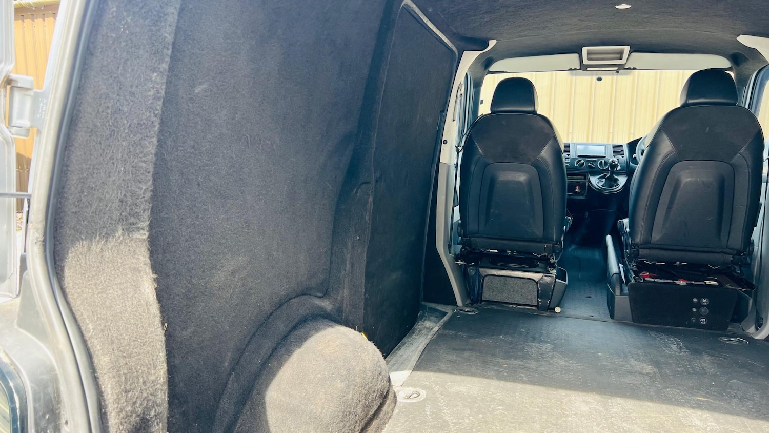 Used Volkswagen Transporter 2008 for sale - 77149572: Photo 48