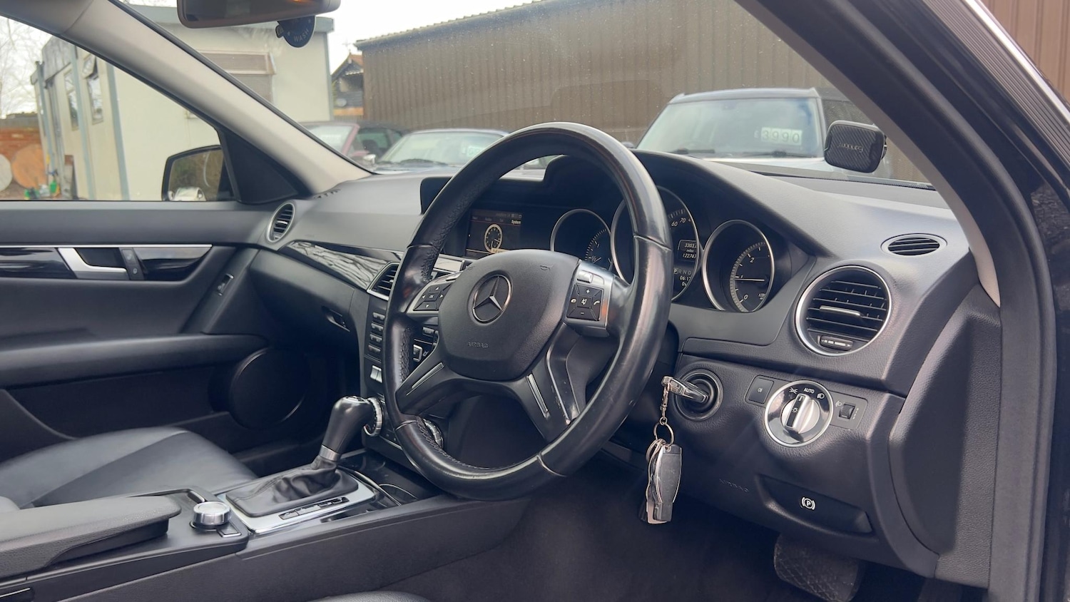 Used Mercedes-Benz C Class 2013 for sale - 77483258: Photo 38