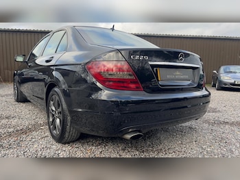Used Mercedes-Benz C Class 2013 for sale - 77483258: Photo