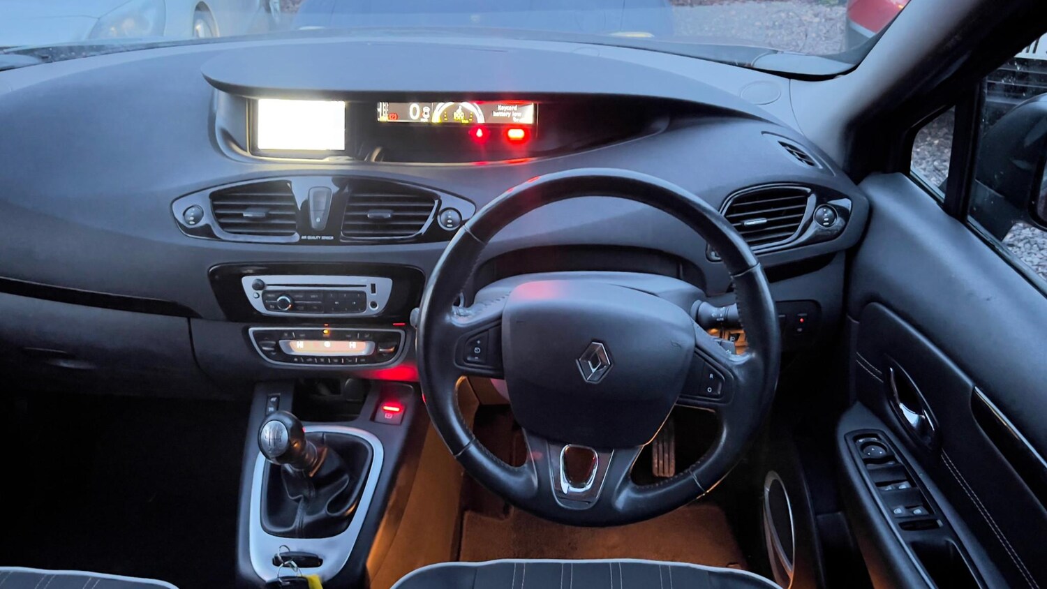 Used Renault Grand Scenic 2013 for sale - 77582393: Photo 30