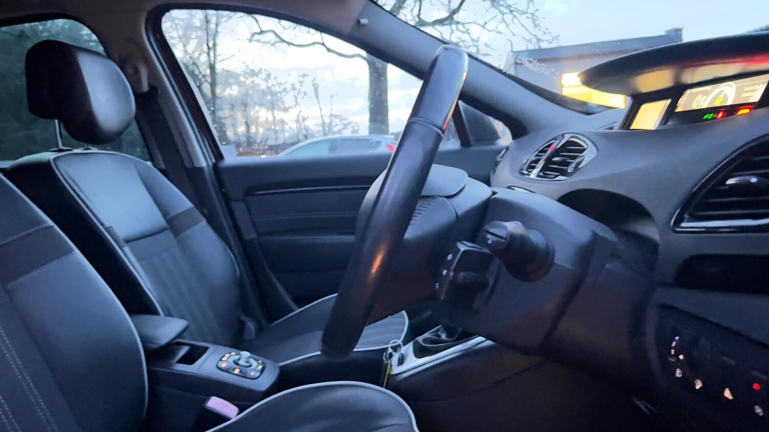 Used Renault Grand Scenic 2013 for sale - 77582393: Photo 37