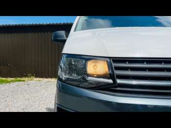 Used Volkswagen Transporter 2018 for sale - 74802233: Photo