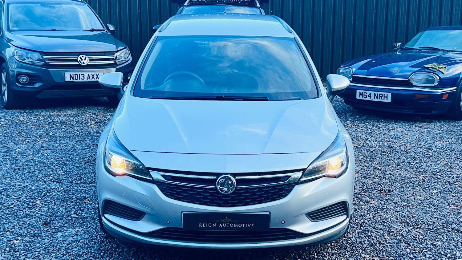 Used Vauxhall Astra 2017 for sale - 77149576: Photo 2