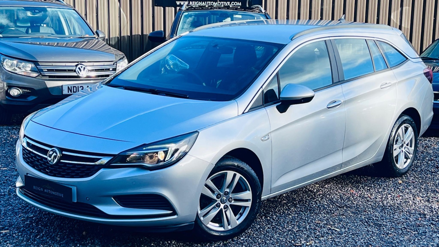Used Vauxhall Astra 2017 for sale - 77149576: Photo 3