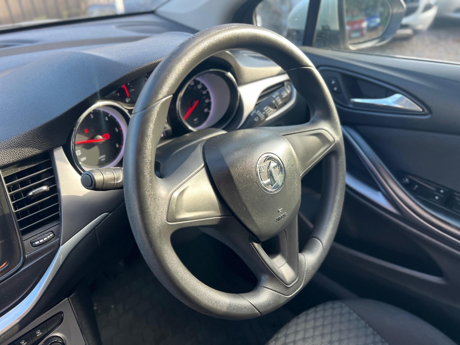 Used Vauxhall Astra 2017 for sale - 77149576: Photo 33