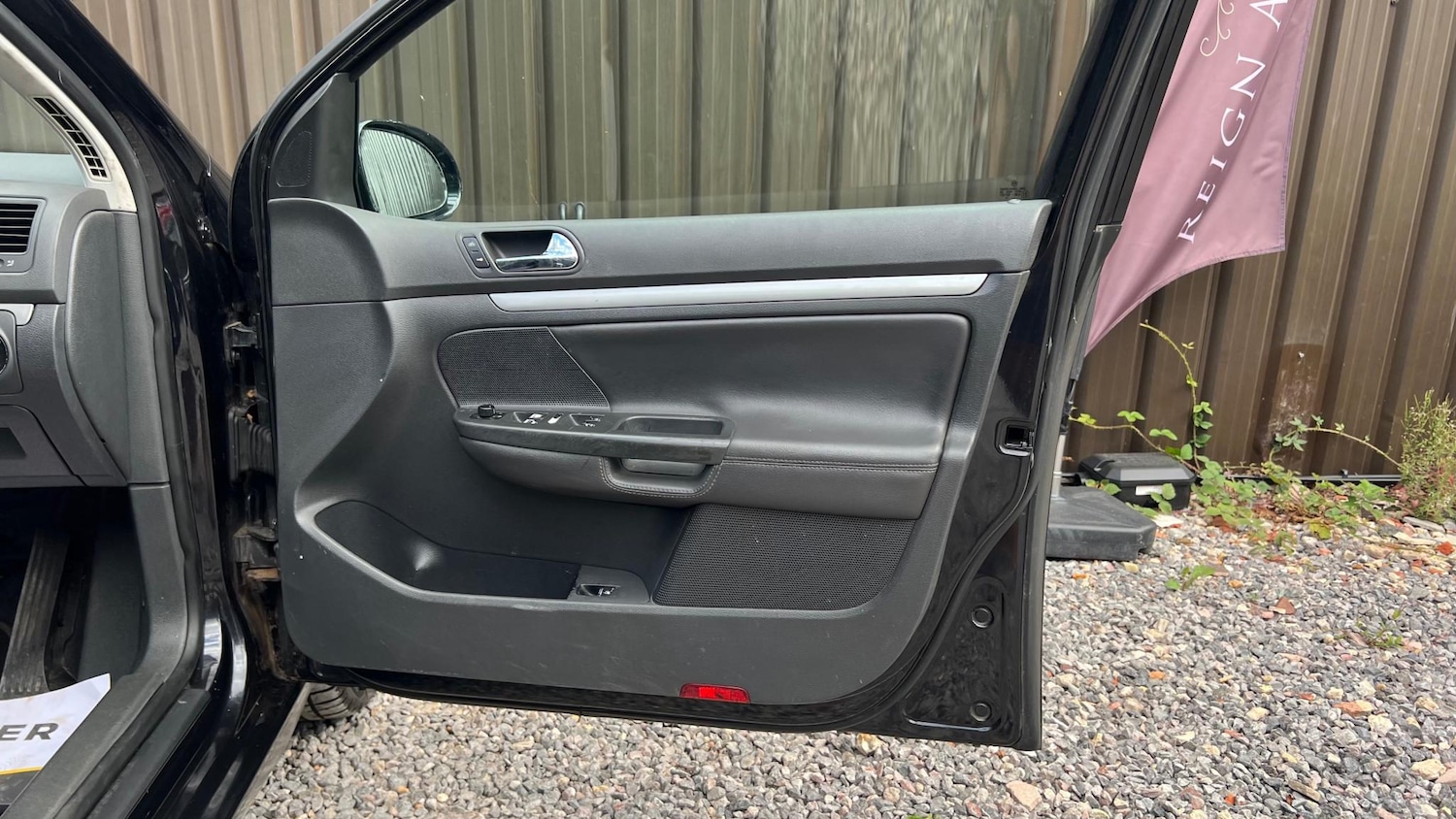 Used Volkswagen Golf 2004 for sale - 77819997: Photo 8