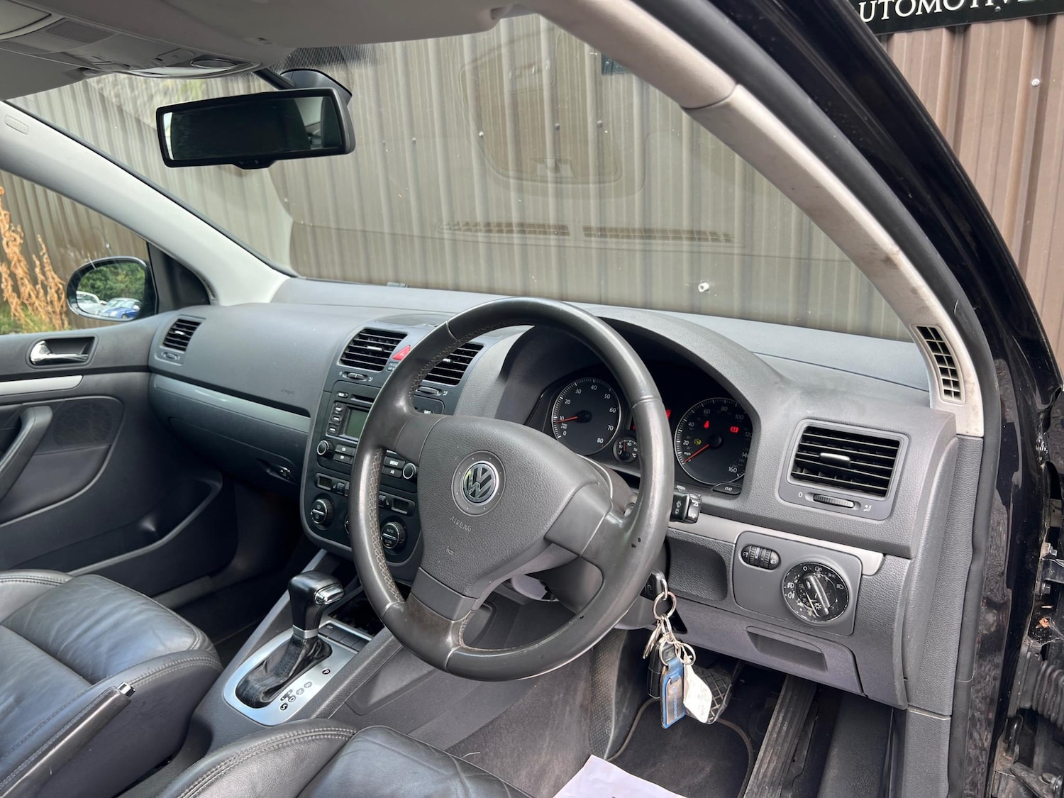 Used Volkswagen Golf 2004 for sale - 77819997: Photo 9