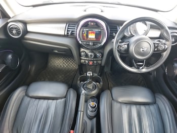 Used MINI Hatch 2019 for sale - 78560012: Photo