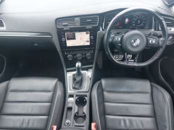 Used Volkswagen Golf 2019 for sale - 74874109: Photo