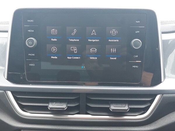 Used Volkswagen T-Roc 2024 for sale - 74944229: Photo 15