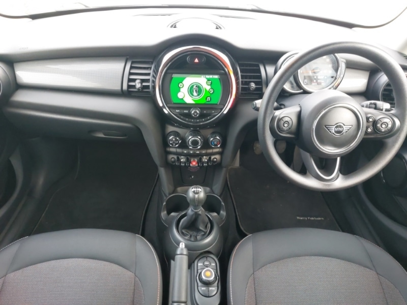 Used MINI Hatch 2018 for sale - 76983218: Photo 2