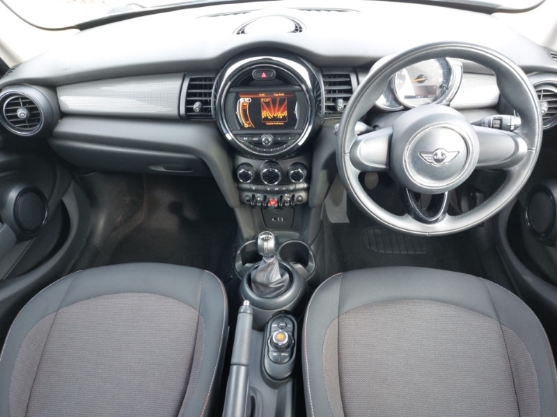 Used MINI Hatch 2018 for sale - 77816043: Photo 2