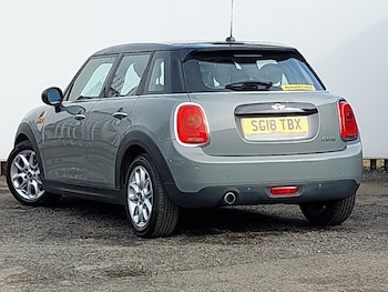 Used MINI Hatch 2018 for sale - 77816043: Photo