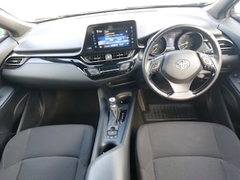 Used Toyota C-HR 2019 for sale - 77371458: Photo