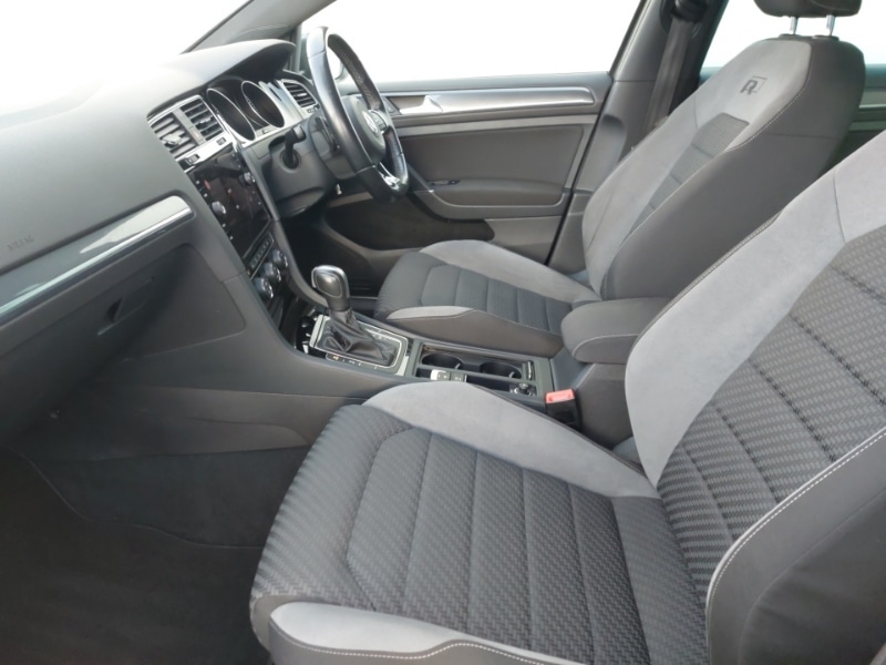 Used Volkswagen Golf 2020 for sale - 76621779: Photo 5