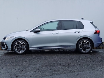 Used Volkswagen Golf 2024 for sale - 76451261: Photo