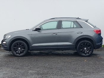 Used Volkswagen T-Roc 2019 for sale - 76166240: Photo