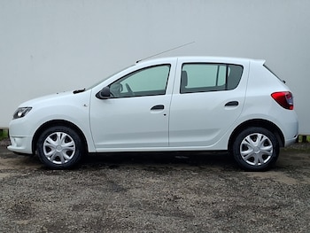 Used Dacia Sandero 2016 for sale - 78953051: Photo