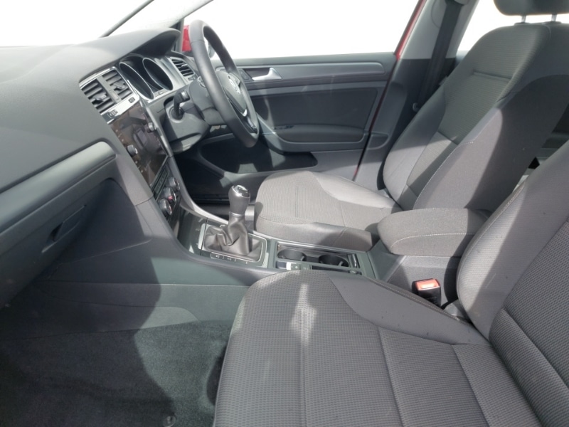 Used Volkswagen Golf 2017 for sale - 78183637: Photo 5