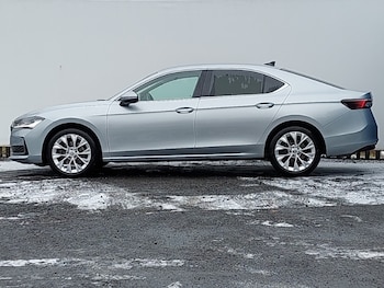 Used Skoda Superb 2024 for sale - 77090342: Photo