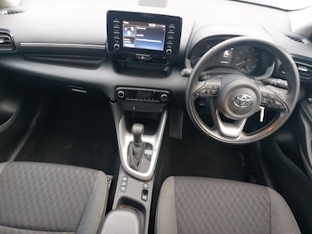 Used Toyota Yaris 2023 for sale - 76947426: Photo