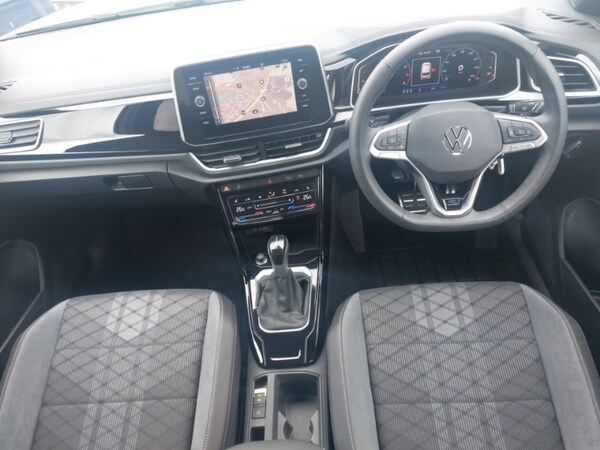 Used Volkswagen T-Roc 2024 for sale - 74873895: Photo 2