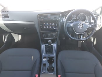 Used Volkswagen Golf 2018 for sale - 78361240: Photo