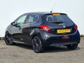 Used Peugeot 208 2015 for sale - 78973292: Photo