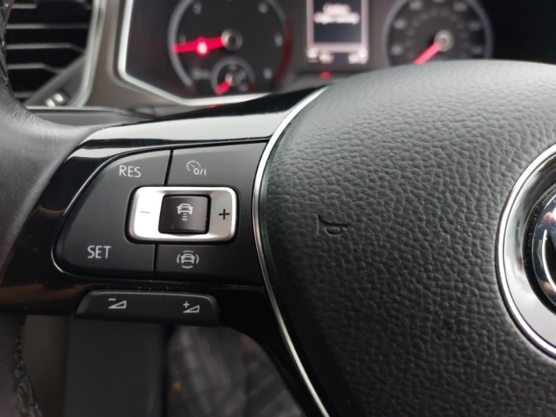 Used Volkswagen T-Roc 2019 for sale - 76465204: Photo 18