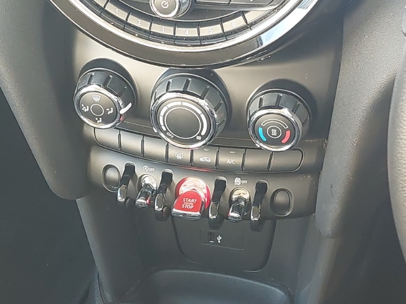 Used MINI Hatch 2018 for sale - 77751043: Photo 18