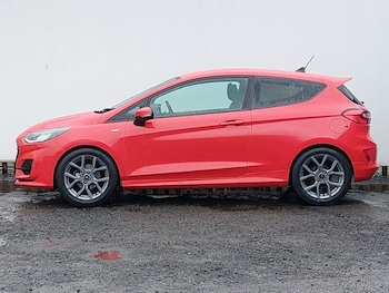 Used Ford Fiesta 2022 for sale - 77847000: Photo