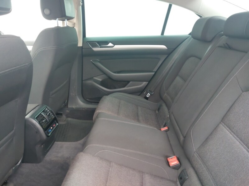 Used Volkswagen Passat 2019 for sale - 77664234: Photo 6