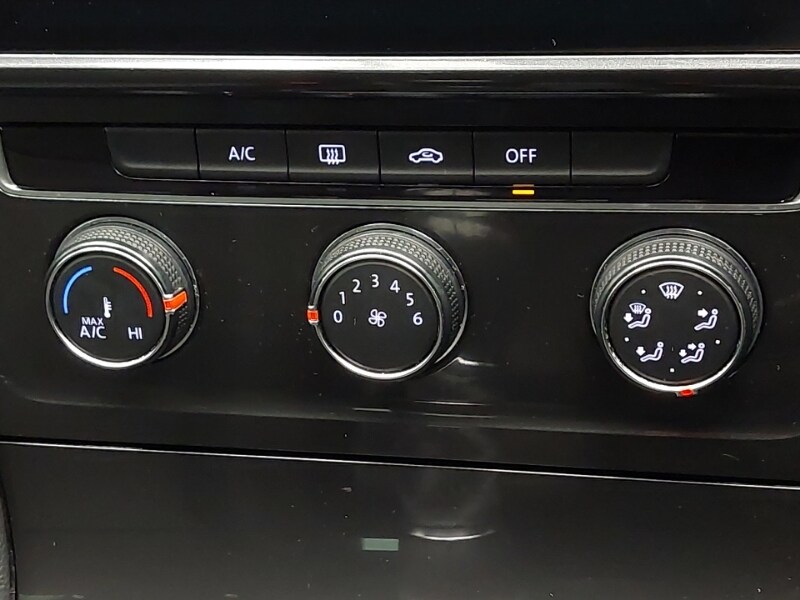 Used Volkswagen Golf 2017 for sale - 77664409: Photo 15