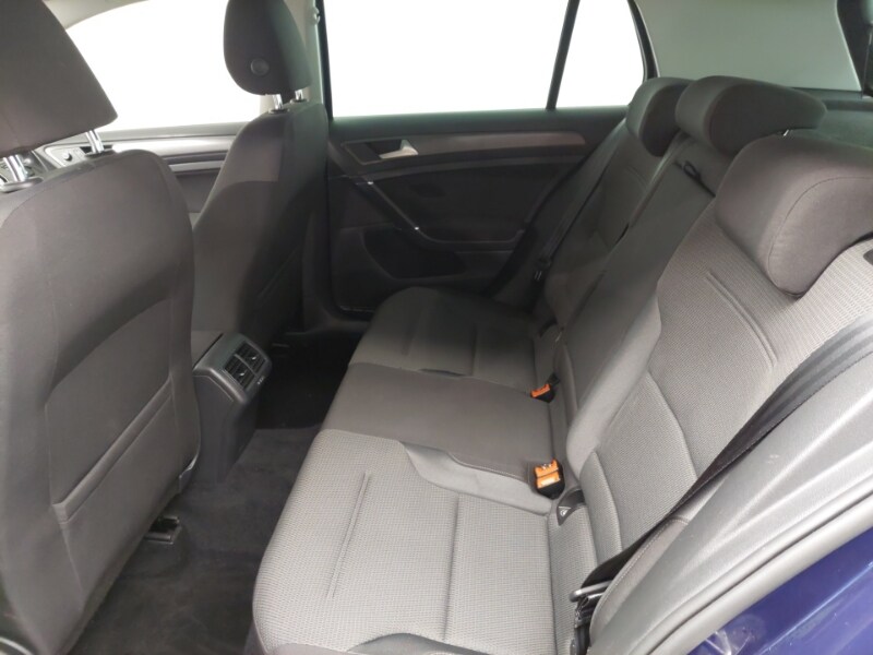 Used Volkswagen Golf 2017 for sale - 77664409: Photo 6