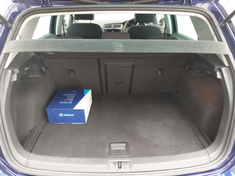 Used Volkswagen Golf 2017 for sale - 77664409: Photo 8