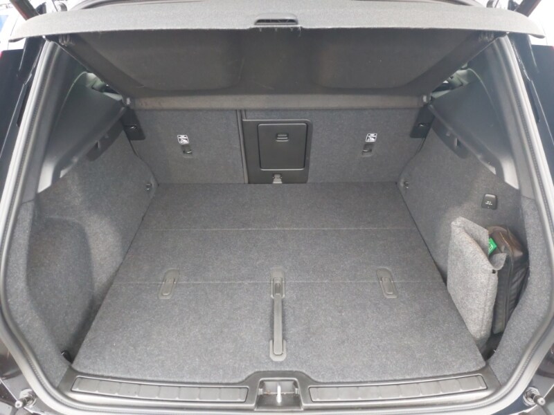 Used Volvo XC40 2025 for sale - 76589276: Photo 8