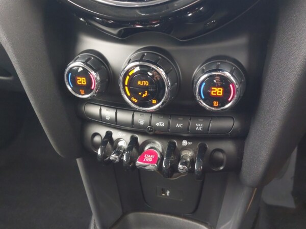 Used MINI Hatch 2018 for sale - 76166110: Photo 17
