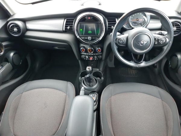 Used MINI Hatch 2018 for sale - 76166110: Photo 2