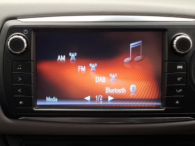 Used Toyota Yaris 2016 for sale - 77716672: Photo 14