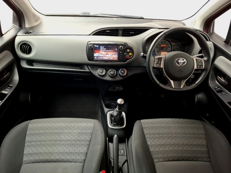 Used Toyota Yaris 2016 for sale - 77716672: Photo 2