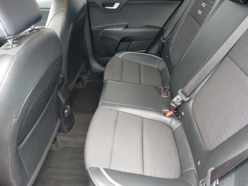 Used Kia Stonic 2022 for sale - 76282313: Photo 6